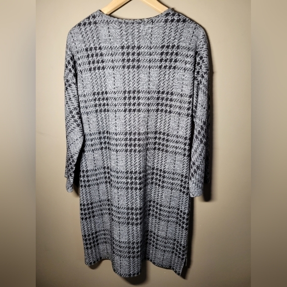 Compli K gingham dress with grey, black, and silver accent thread pocketed Small - Picture 3 of 5